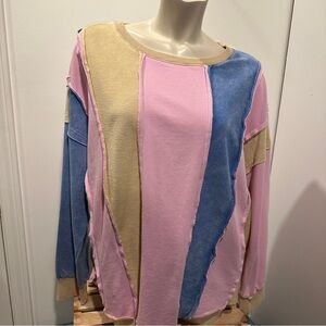 NEW Trendy Colorblock Boutique Light Weight Sweatshirt Top - A little oversized